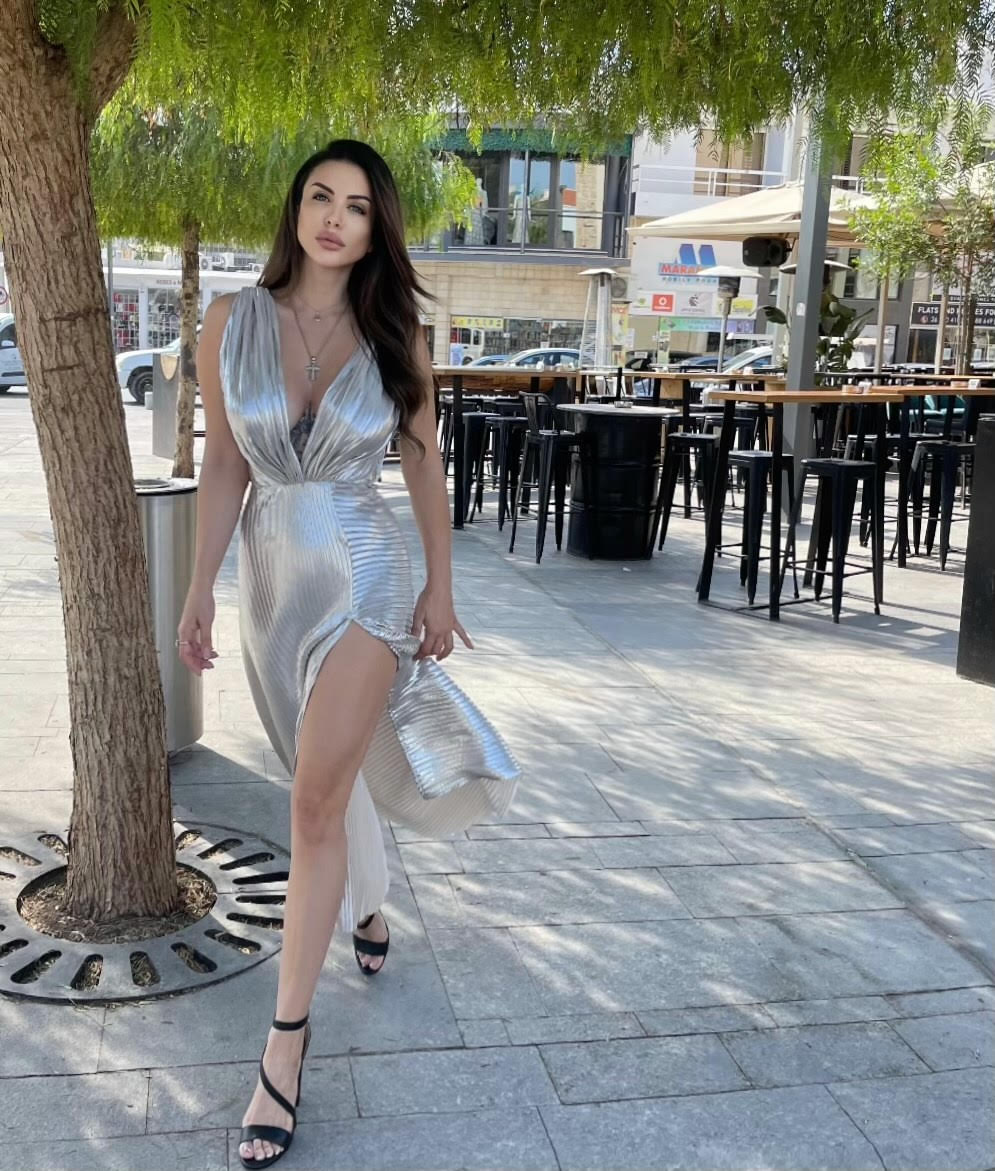 PLEATED V DRESS