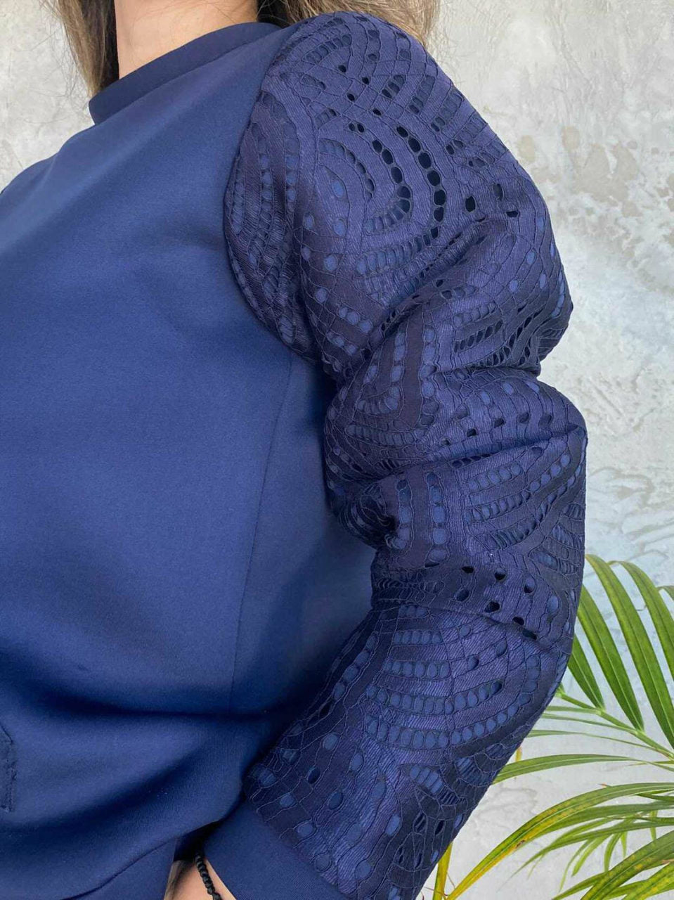SWEATSHIRT WIHT LACE SLEEVES LKCasual 30