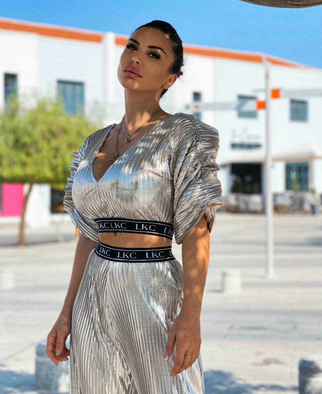 SILVER PEATED TOP
