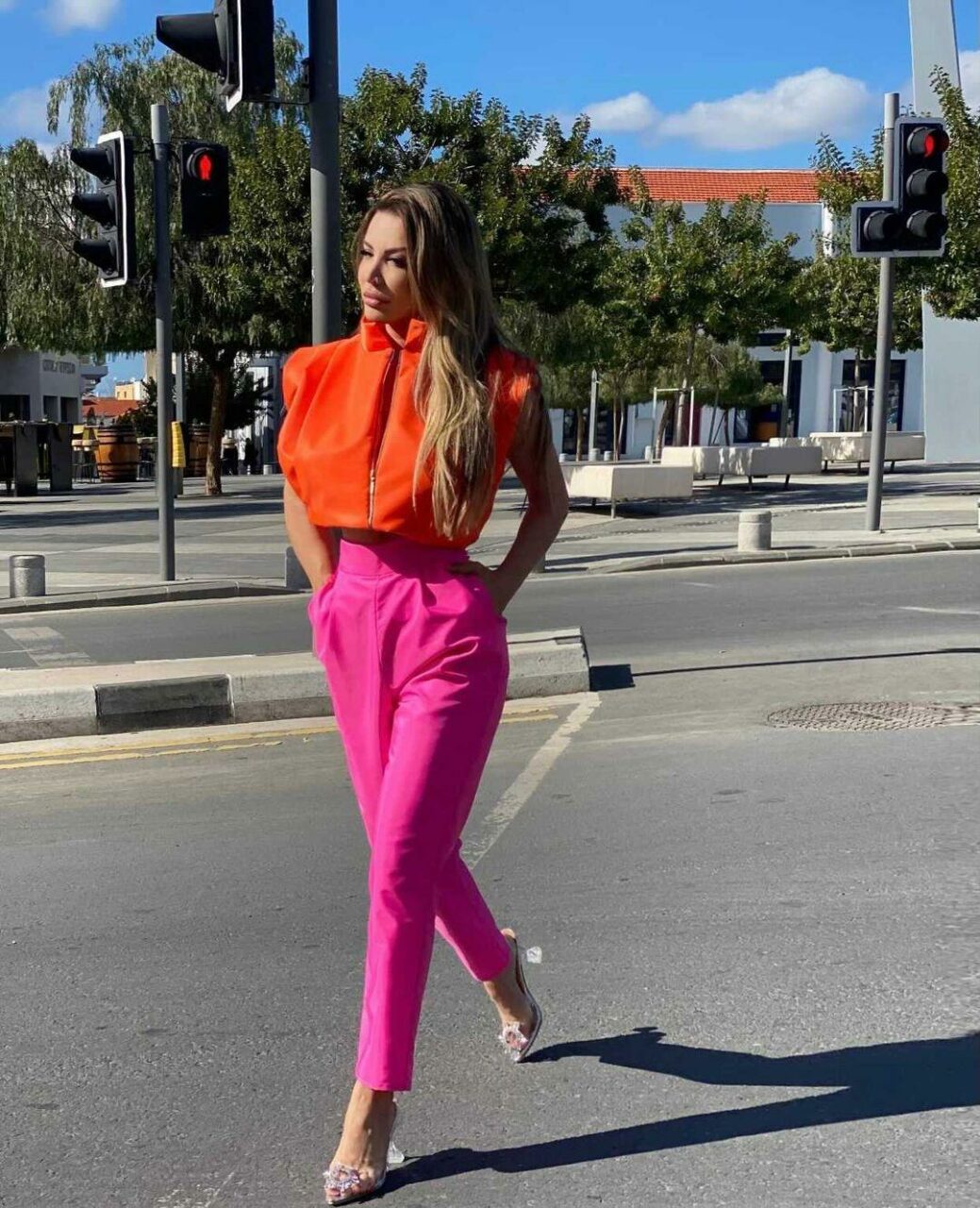 NEON TOP XCLS2104